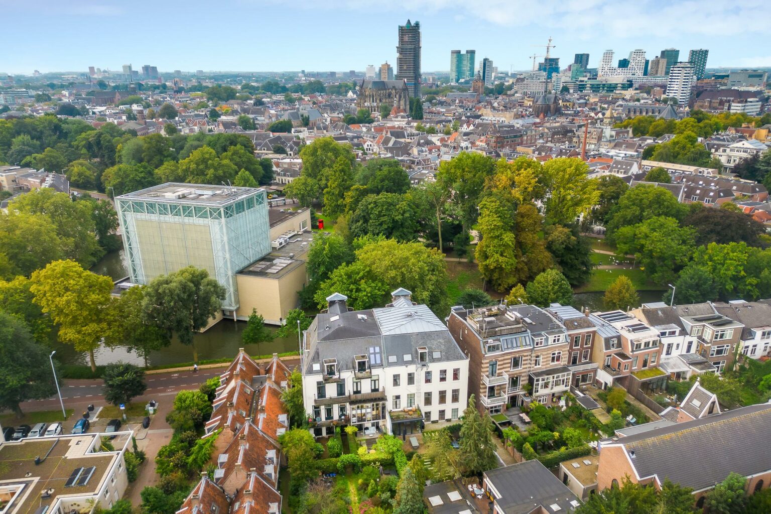 Makelaar Utrecht, Gusto Casa &#8211; Makelaar &#038; Taxateur &#8211; De makelaar die letterlijk alles uit de kast haalt, Makelaar in Utrecht